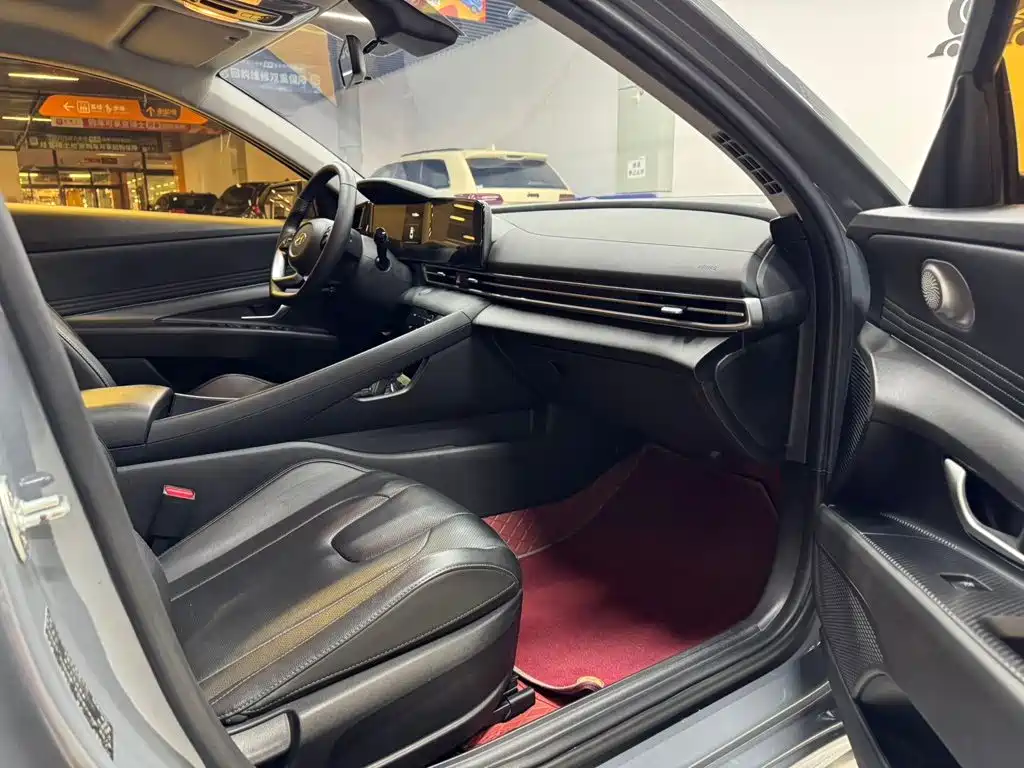 Hyundai Elantra, фото 3