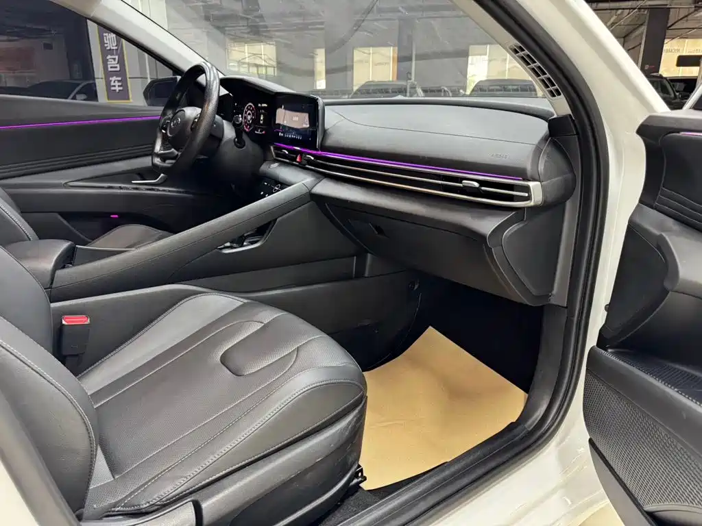 Hyundai Elantra, фото 3