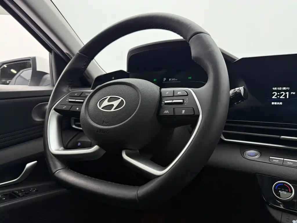 Hyundai Elantra, фото 11