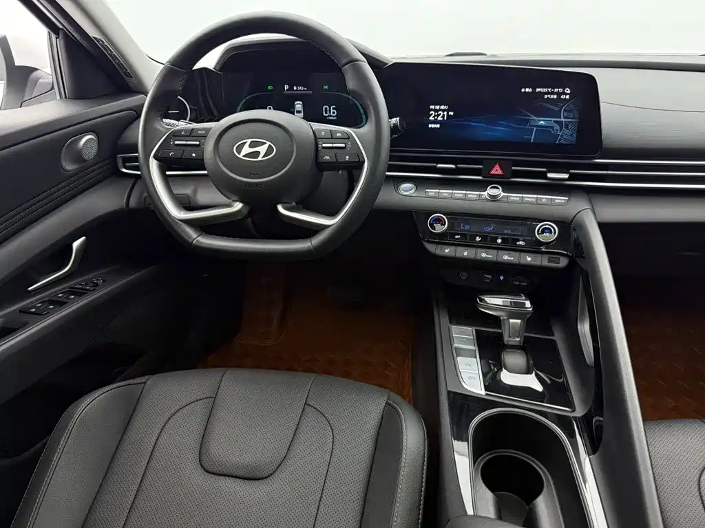 Hyundai Elantra, фото 12