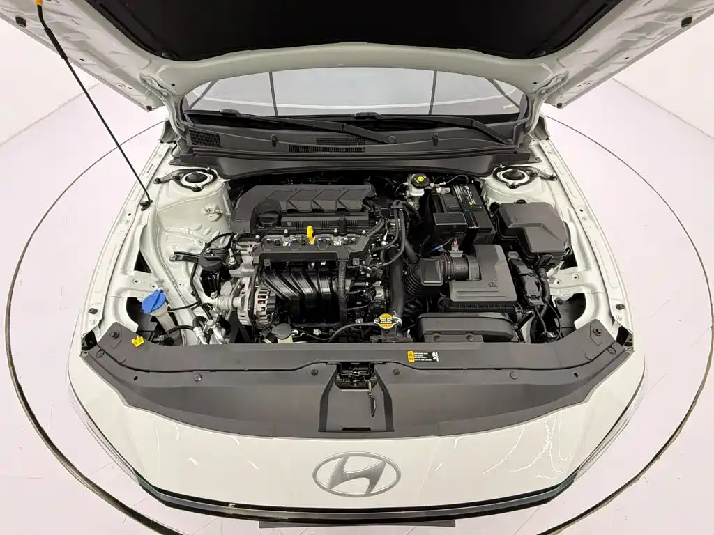 Hyundai Elantra, фото 17