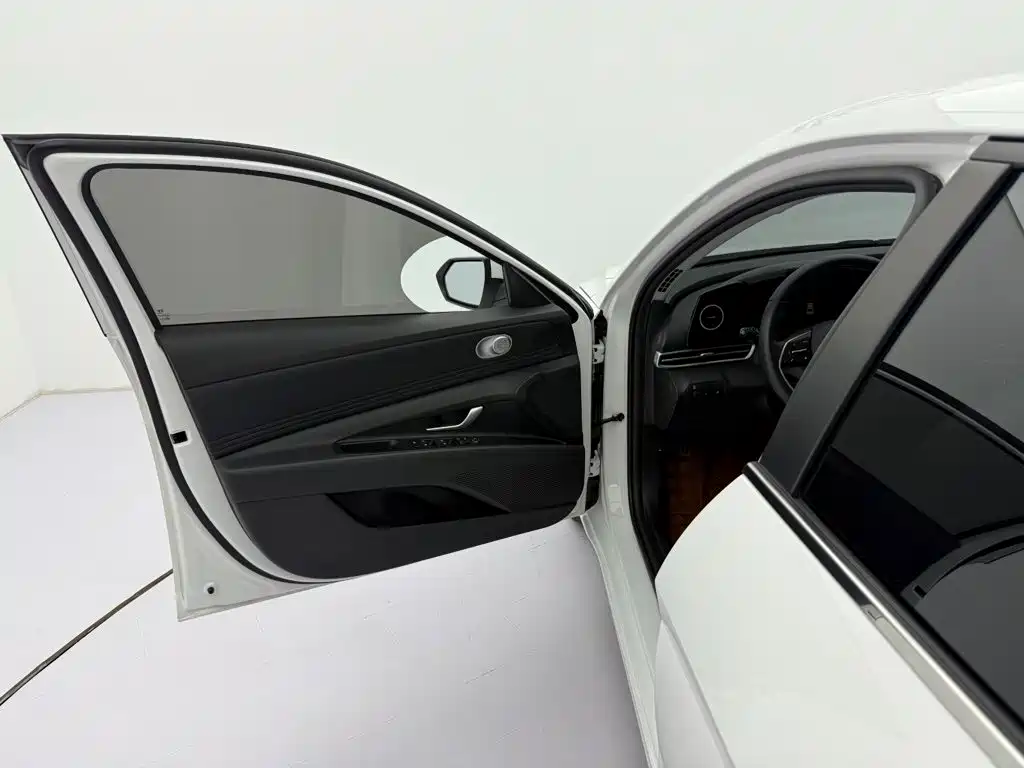 Hyundai Elantra, фото 25