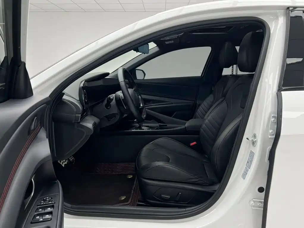 Hyundai Elantra, фото 5