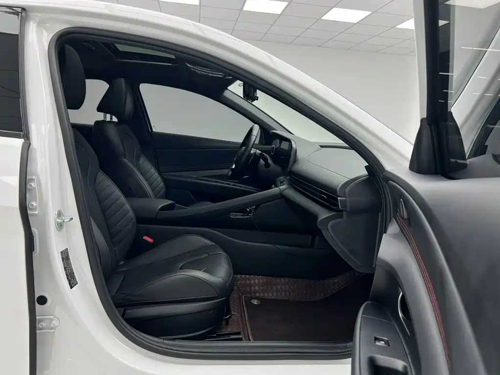 Hyundai Elantra, фото 8