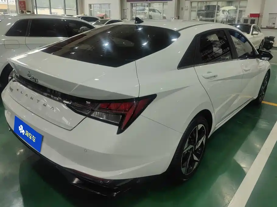 Hyundai Elantra, фото 9