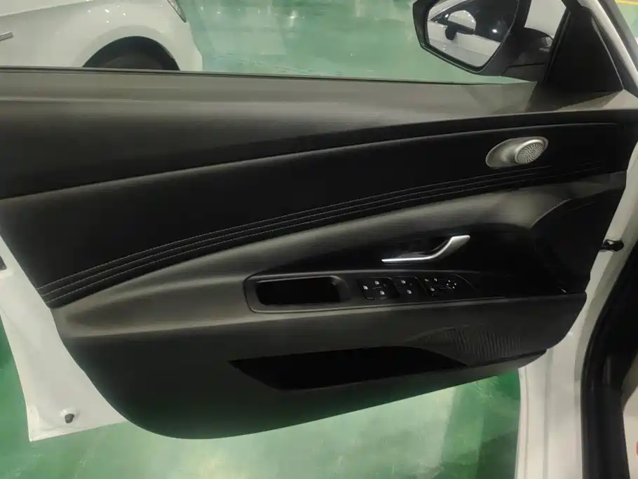 Hyundai Elantra, фото 13