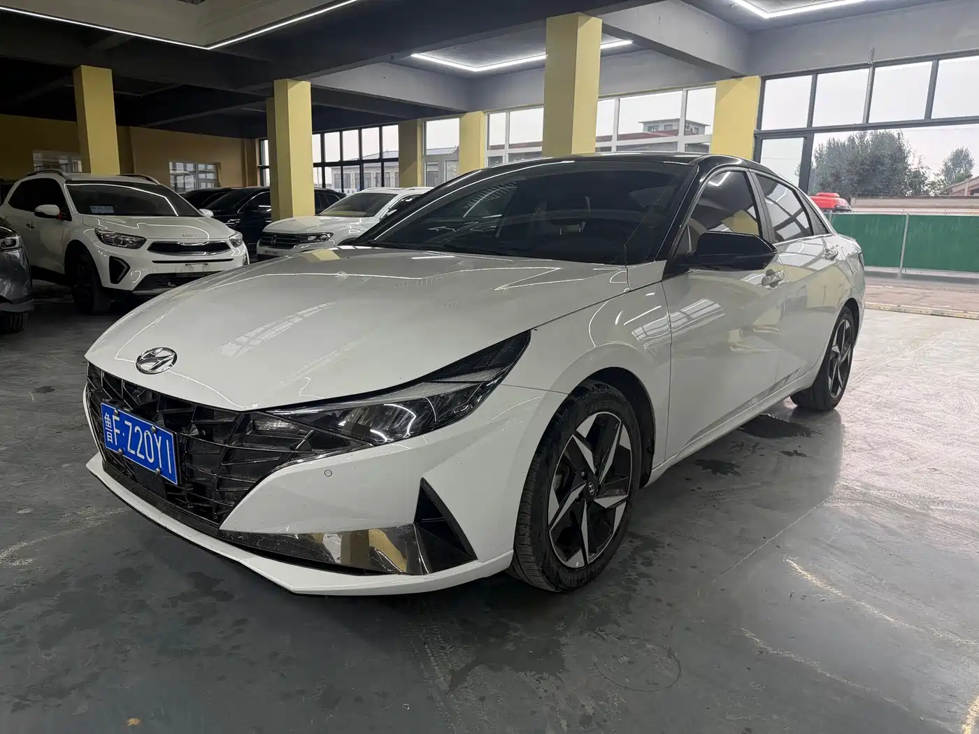 Hyundai Elantra, фото 1