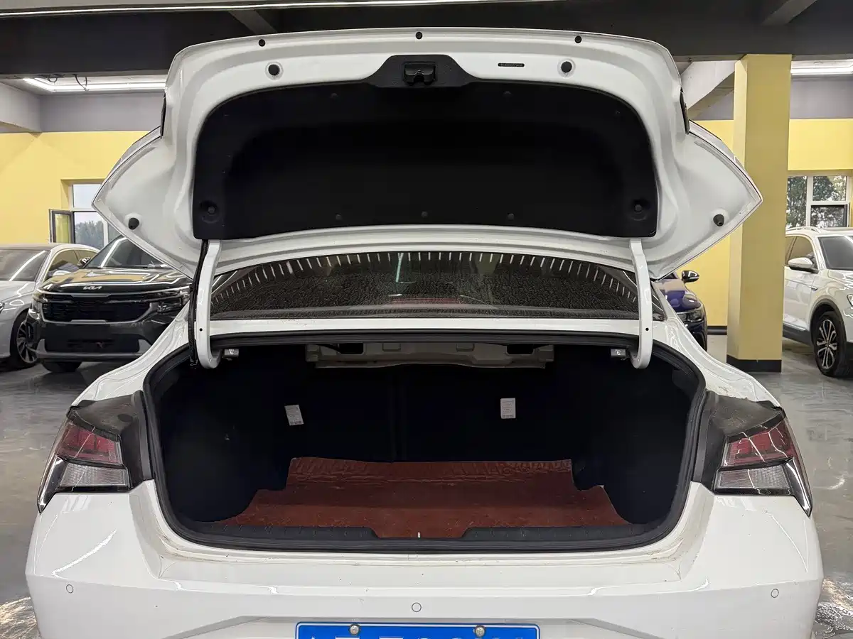 Hyundai Elantra, фото 11