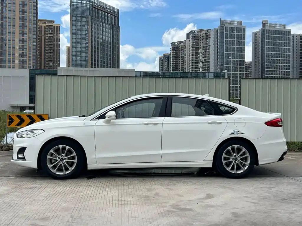 Ford Mondeo, фото 5