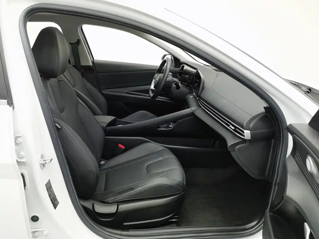 Hyundai Elantra, фото 16