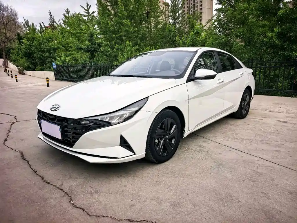 Hyundai Elantra, фото 1