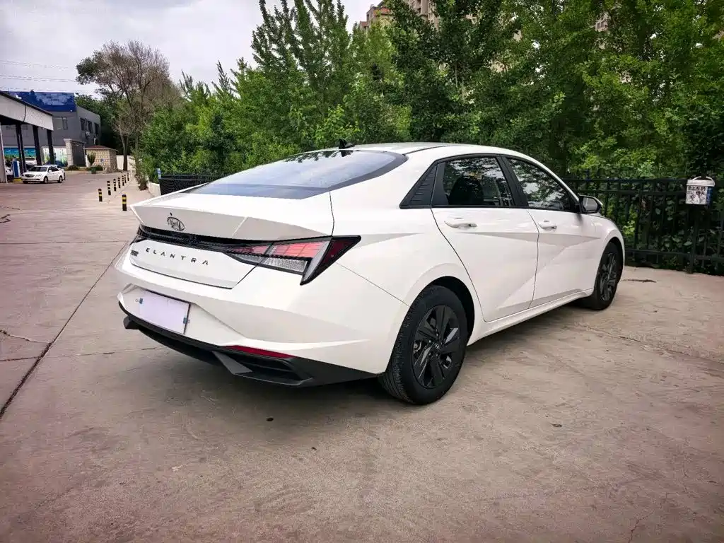 Hyundai Elantra, фото 3