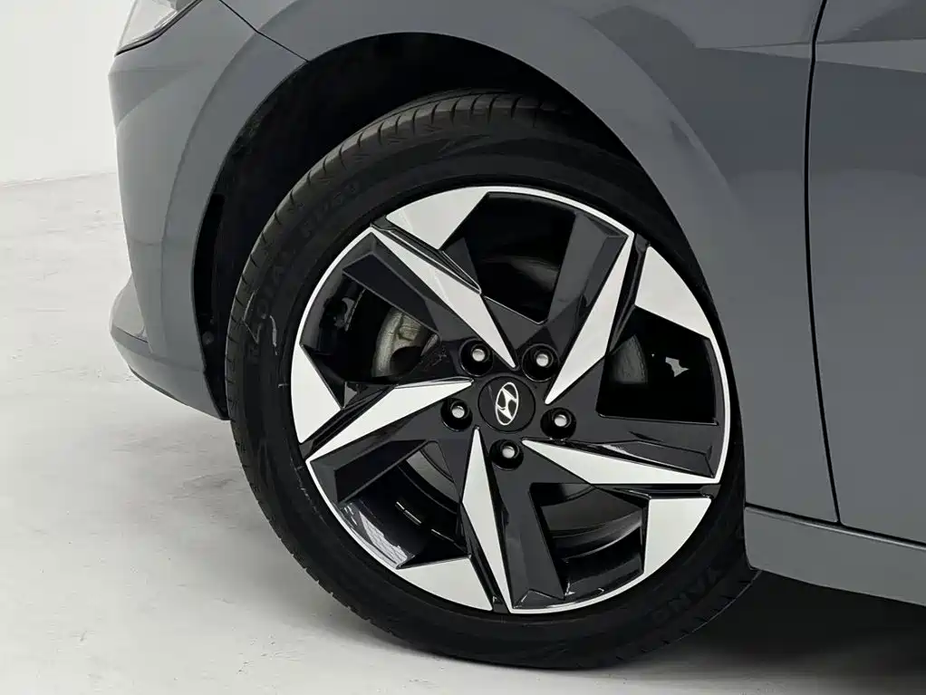 Hyundai Elantra, фото 3