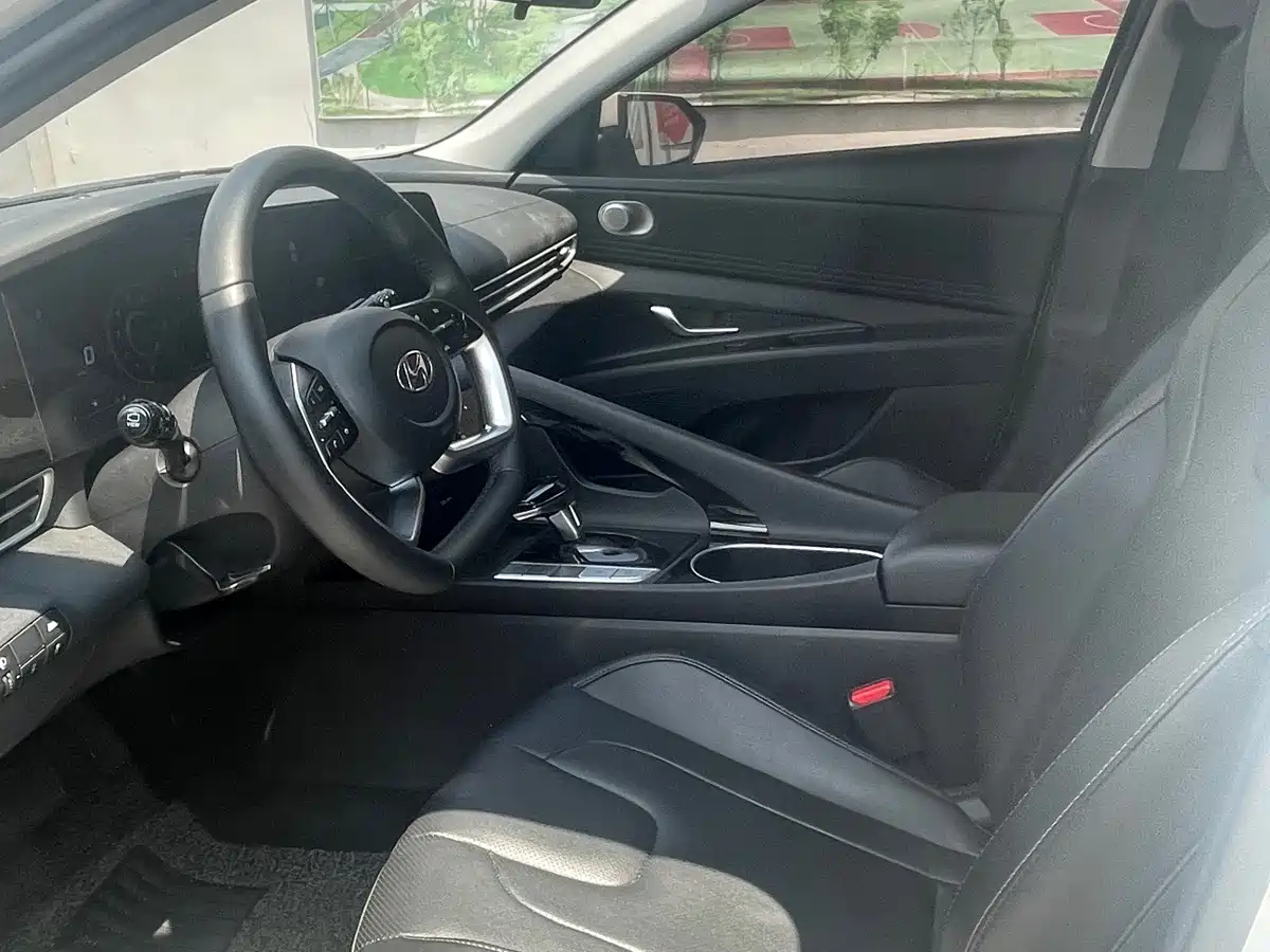 Hyundai Elantra, фото 4
