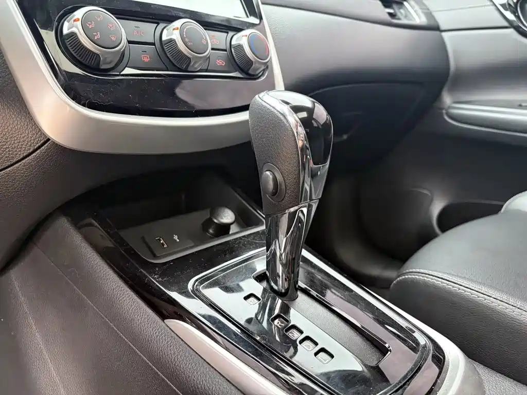 Nissan Tiida, фото 9