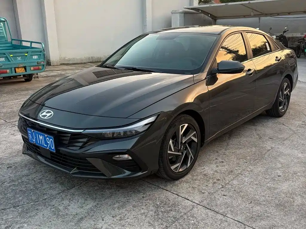 Hyundai Elantra, фото 1