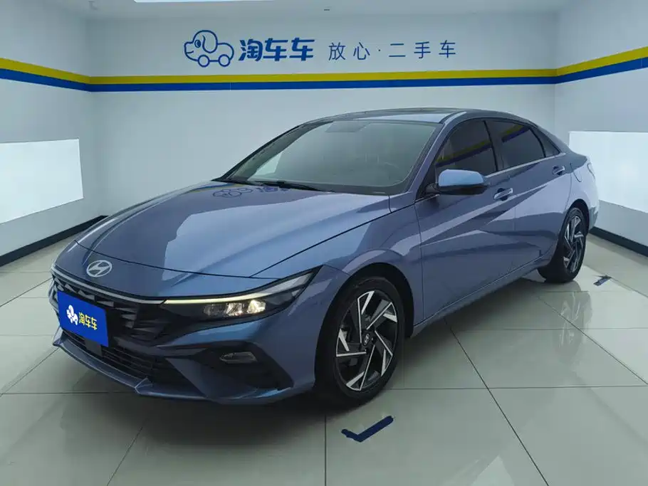 Hyundai Elantra, фото 1