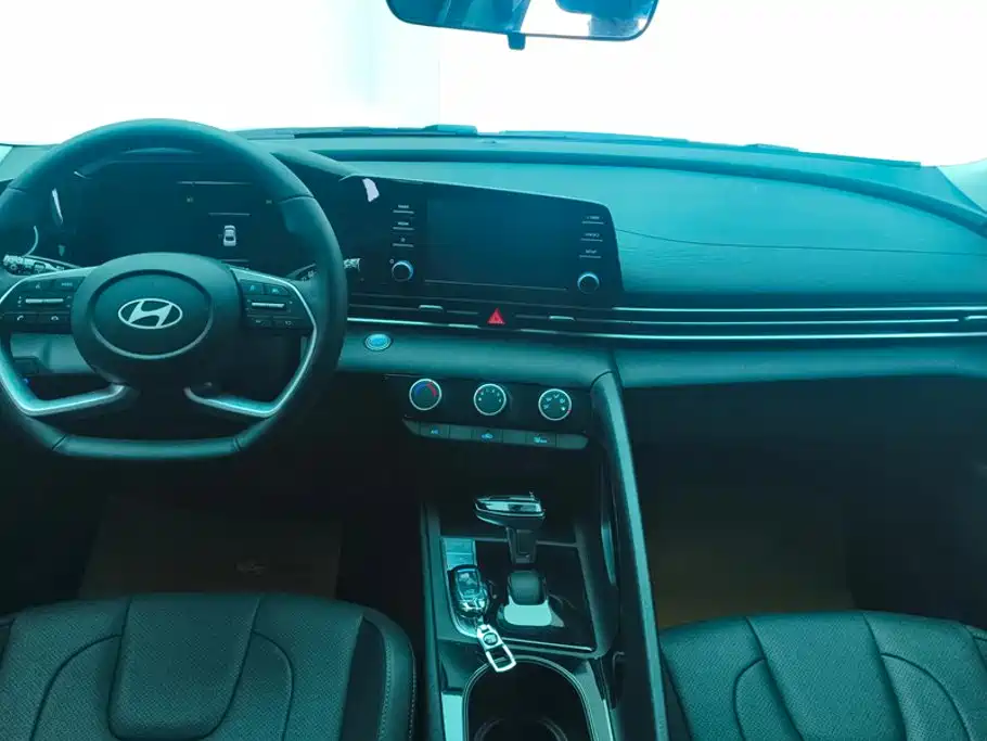 Hyundai Elantra, фото 4