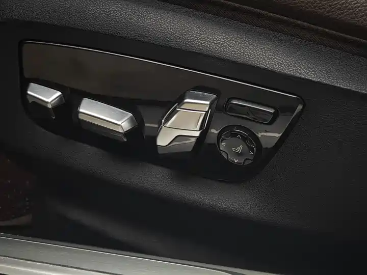 BMW 7 Series, фото 15