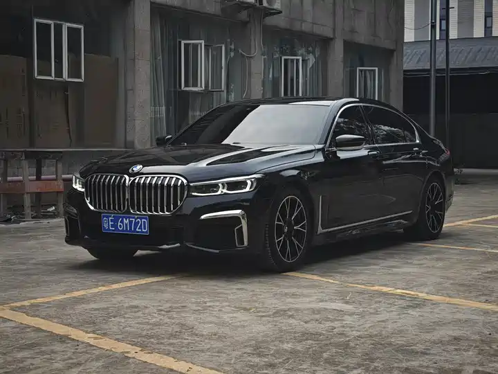 BMW 7 Series, фото 1