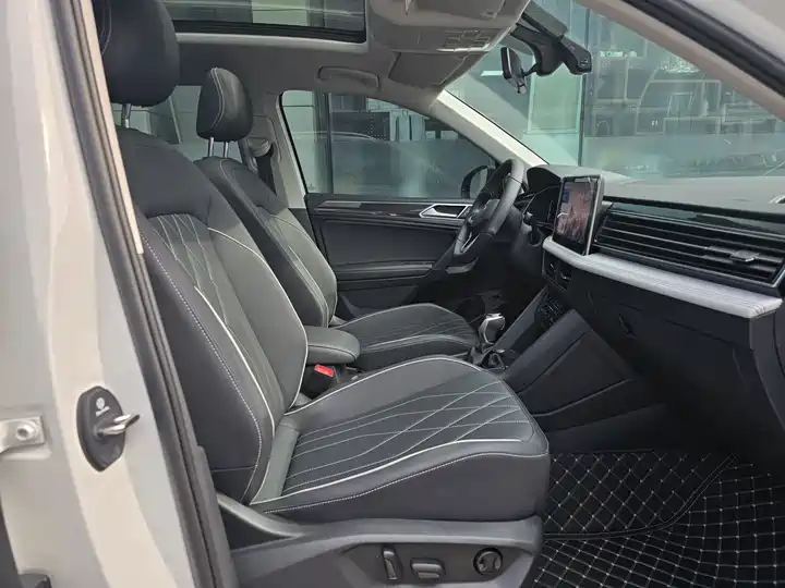 Volkswagen Tiguan L, фото 15