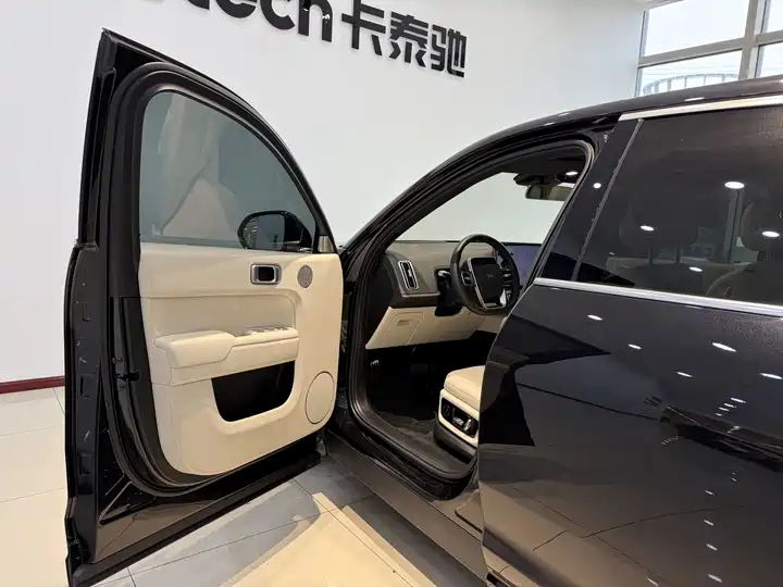 Li Auto L7, фото 17