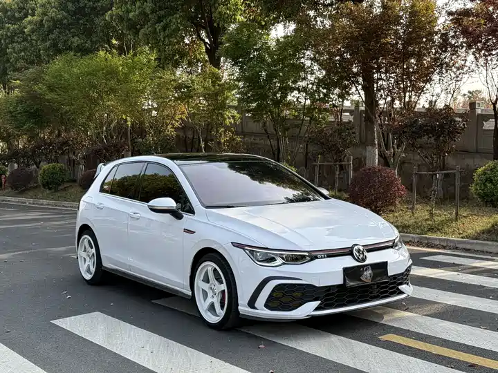 Volkswagen Golf GTI, фото 3