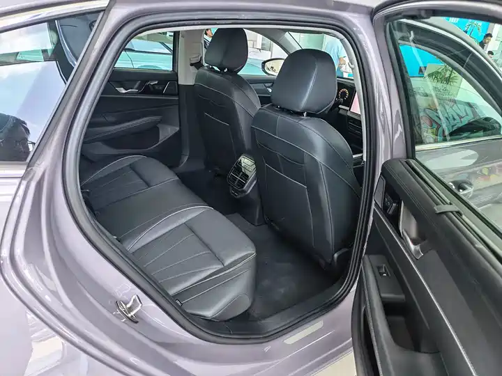 Volkswagen Passat, фото 13