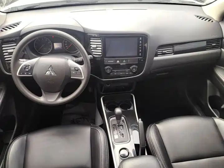 Mitsubishi Outlander, фото 12