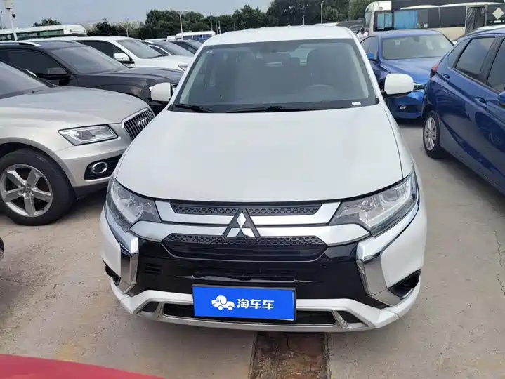 Mitsubishi Outlander, фото 2
