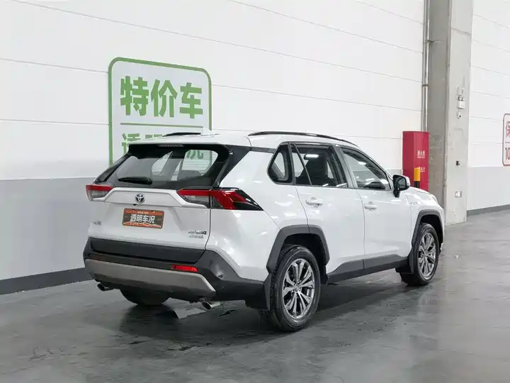 Toyota RAV4, фото 3