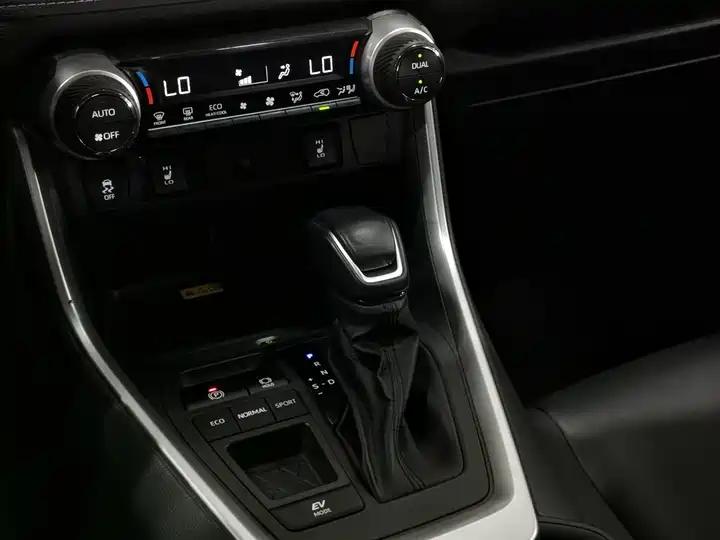 Toyota RAV4, фото 14
