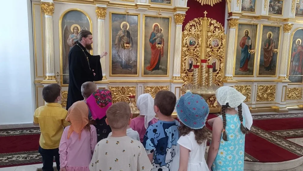Воспитанники Новопетровских детских садов в храме