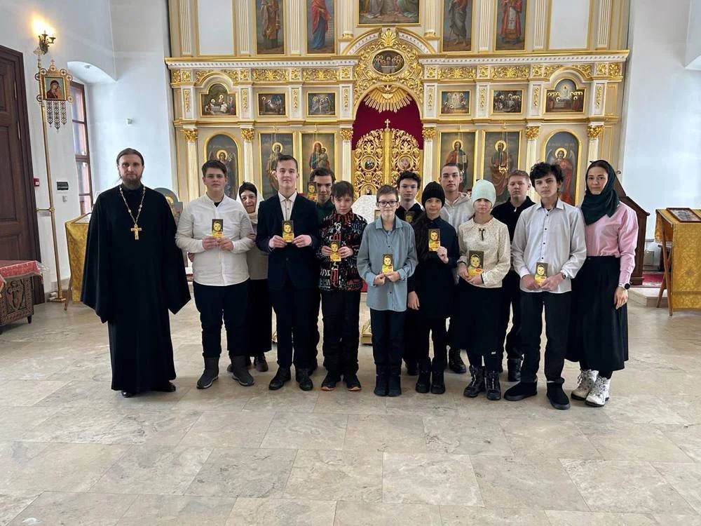Ученики Новопетровской школы-интернат в храме