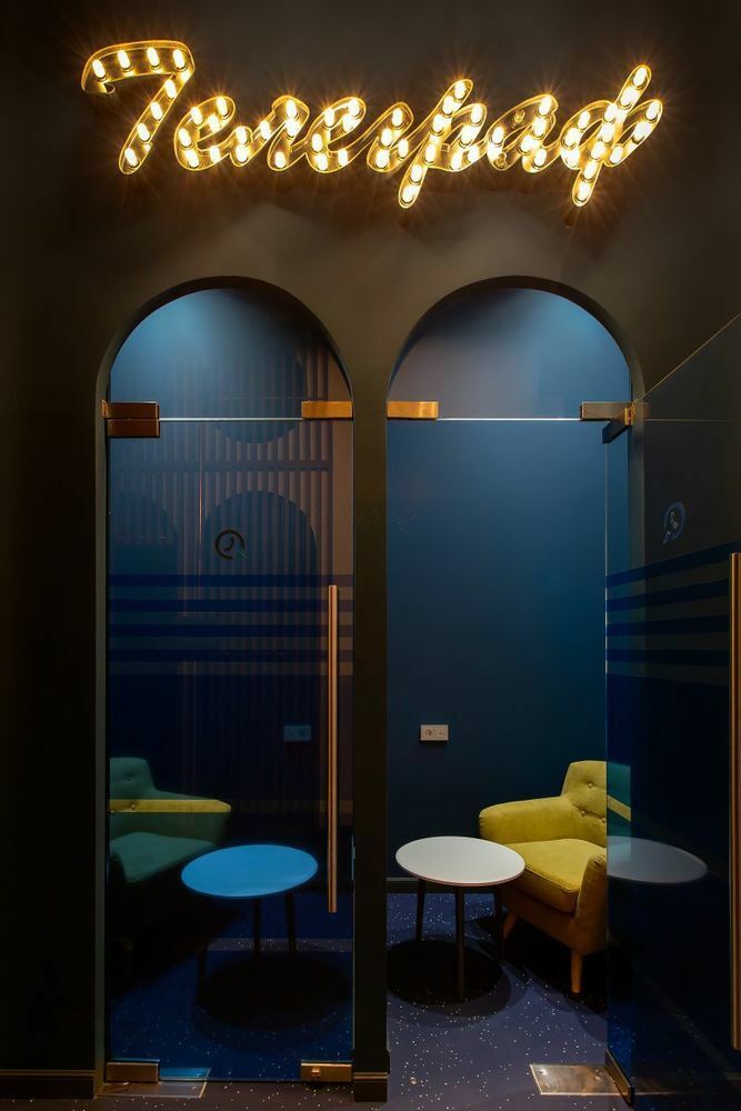Meeting booths