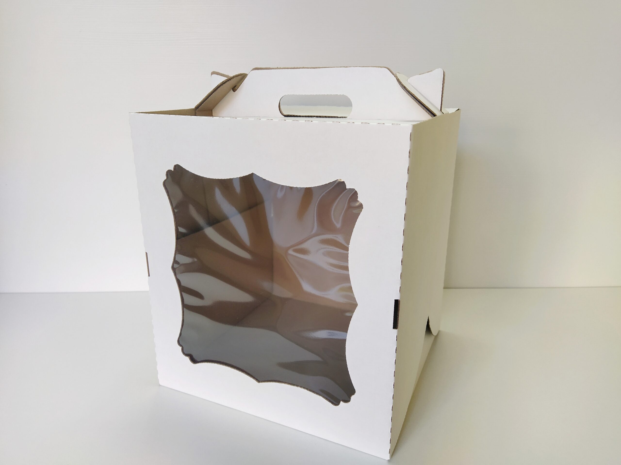 Коробка 20*20*22 , 2 окна