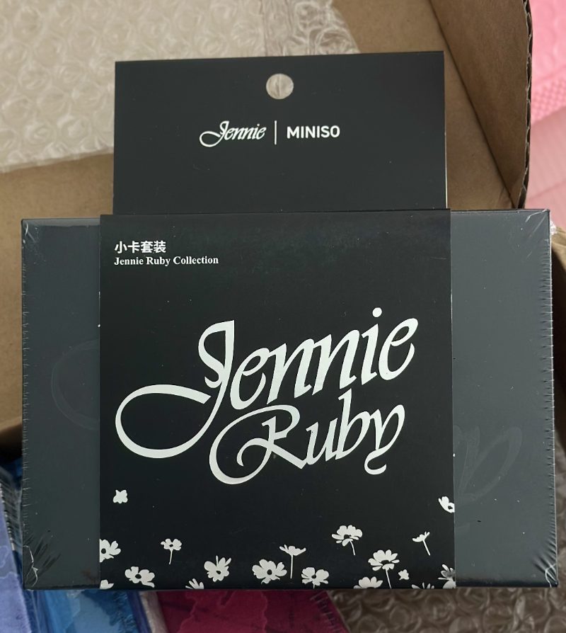 ОФИЦИАЛЬНЫЙ K-pop сет фотокарт JENNIE x MINISO (черный)