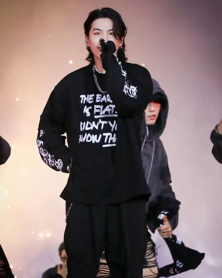Шуга BTS | Футболка S-2XL (CLO-BTS-TEE-SUGA)