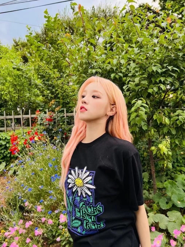 Юци I-DLE | Футболка S-4XL (CLO-IDLE-TEE-YUQI-8)