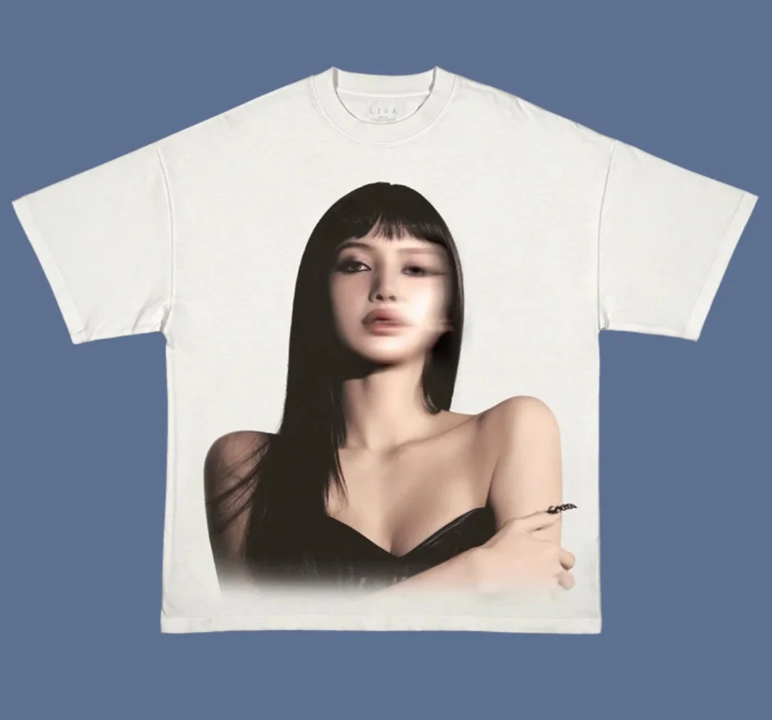 LISA BLACKPINK PRESS PLAY Футболка Smear Photo (белая) | Официальный K-pop мерч | до солд-аута (M/A/BP/PP-SMEAR-TEE)
