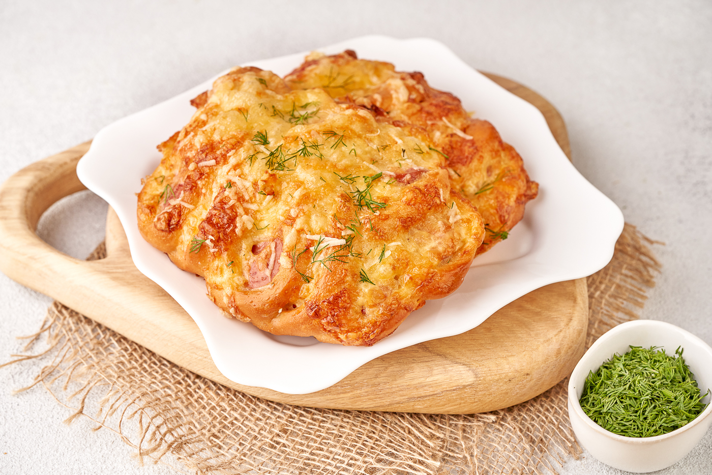 Сосиска с сыром 120г