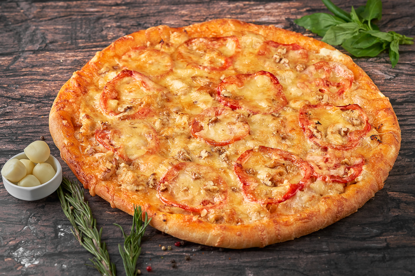 Пицца фирменная с орехами(35 см) 850-900гр. Цена от 697р