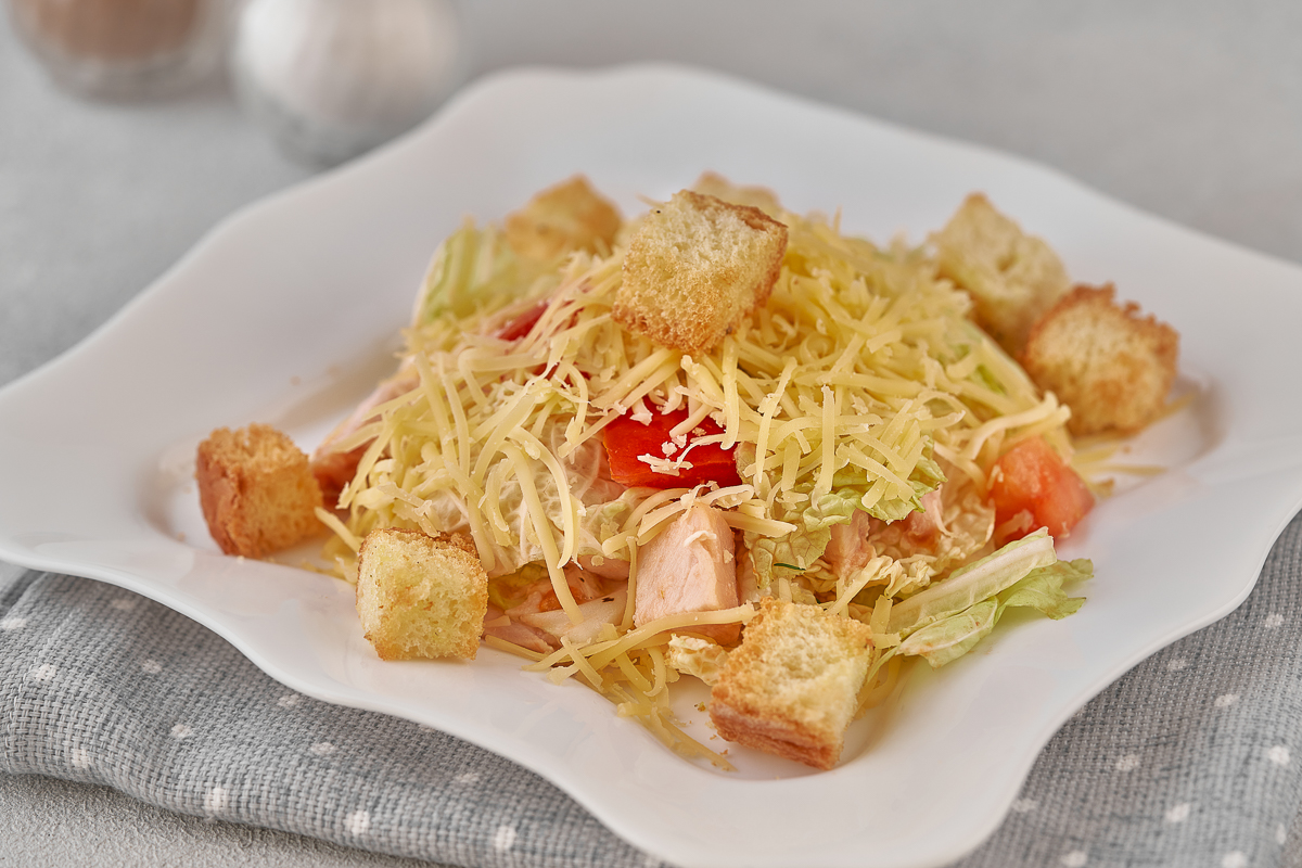Салат "Цезарь" 1кг/500г/100г