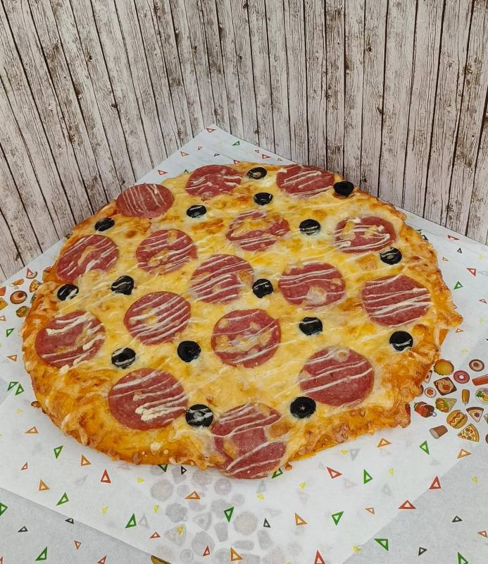 Пицца салями (35 см) 850-900гр. Цена от 697р