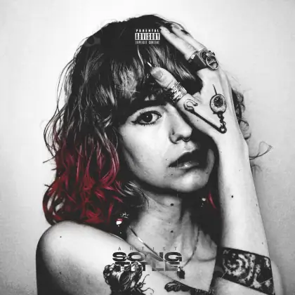 Обложка для песни «Black Woman»: девушка и рука; палитра — чёрно-белая