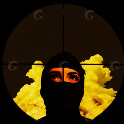 Готовая обложка для трека «Golden Mask»: маска и дым; палитра — золотая