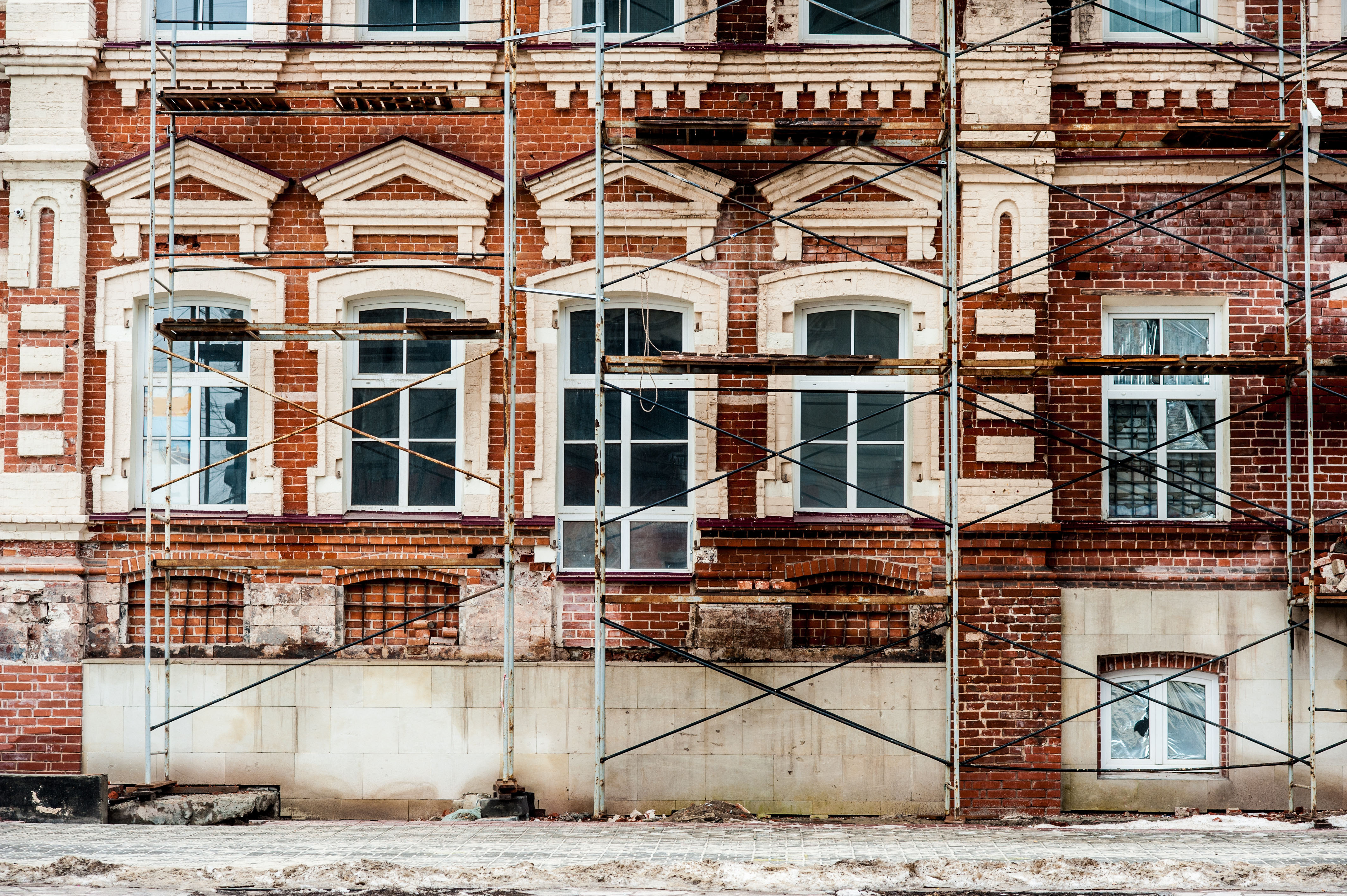 услуга: реконструкция зданий