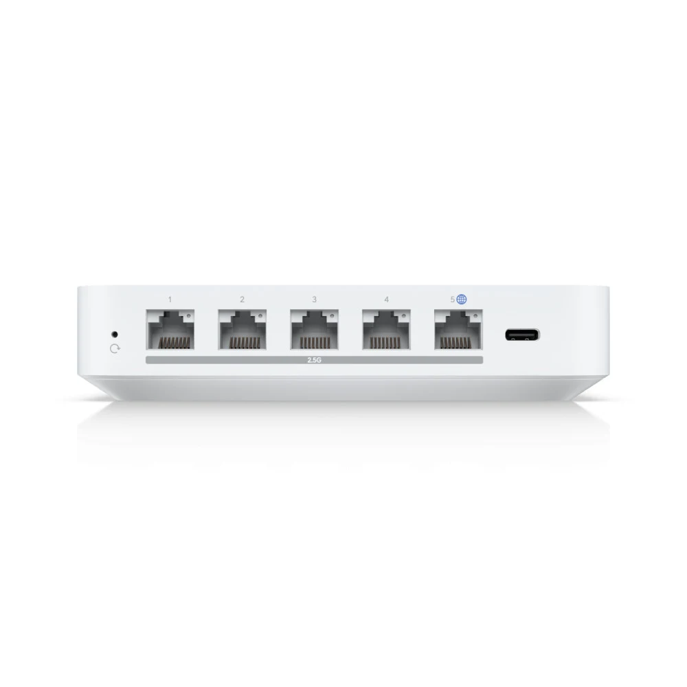 Маршрутизатор/ Multi-WAN, independent gateway featuring a 1.5GHz quad-core processor, 1x 2.5Gbps WAN and 4x 2.5Gbps LAN ports, with one of the LAN ports remappable to WAN