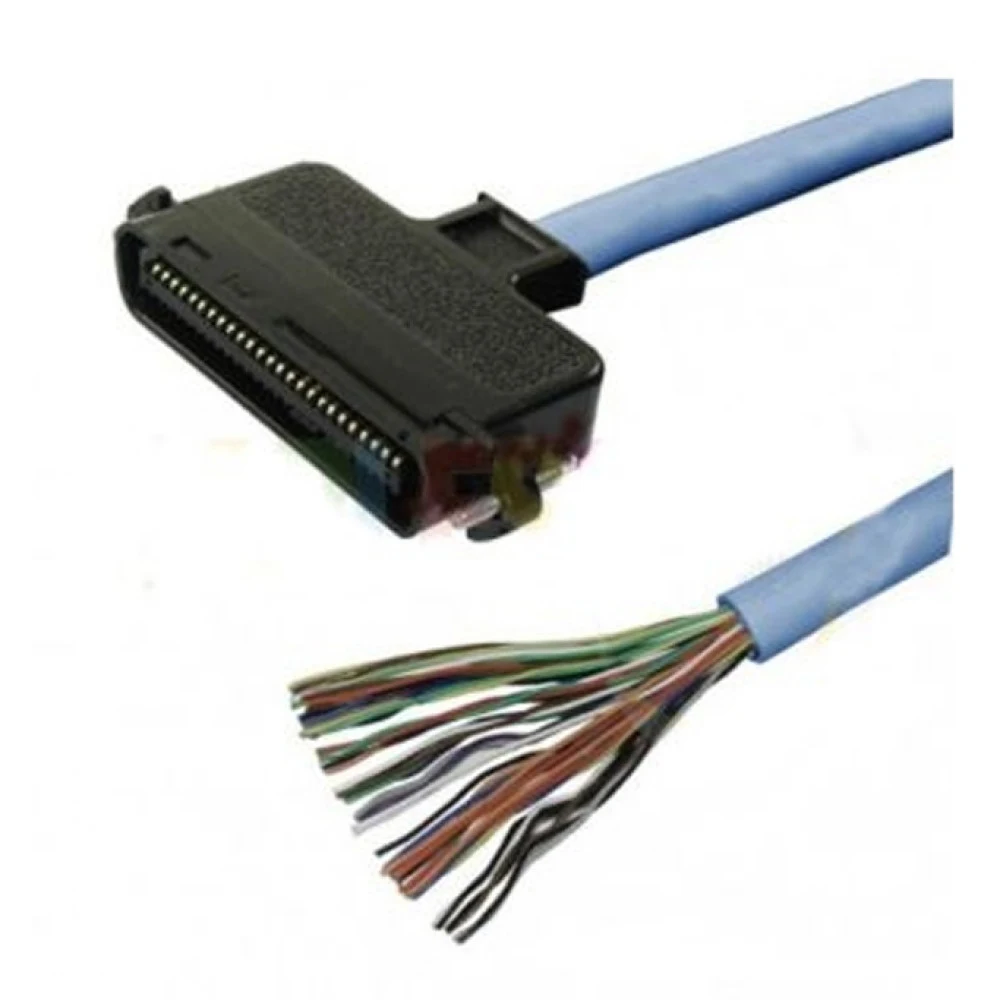 Grandstream GXW4248 имеет 48 портов FXS, LED индикаторы на каждый порт, гигабитный Ethernet порт, графический дисплей 128x32 пикселей с поддержкой множества языков, два 50-пиновых Telco коннектора д