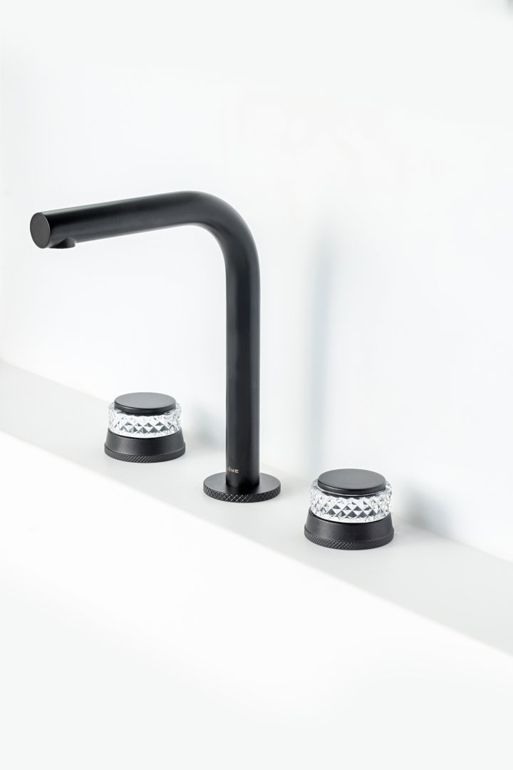 Смеситель для раковины Boheme AURA BLACK 152-CR-B Смеситель для раковины Boheme AURA BLACK 152-CR-B